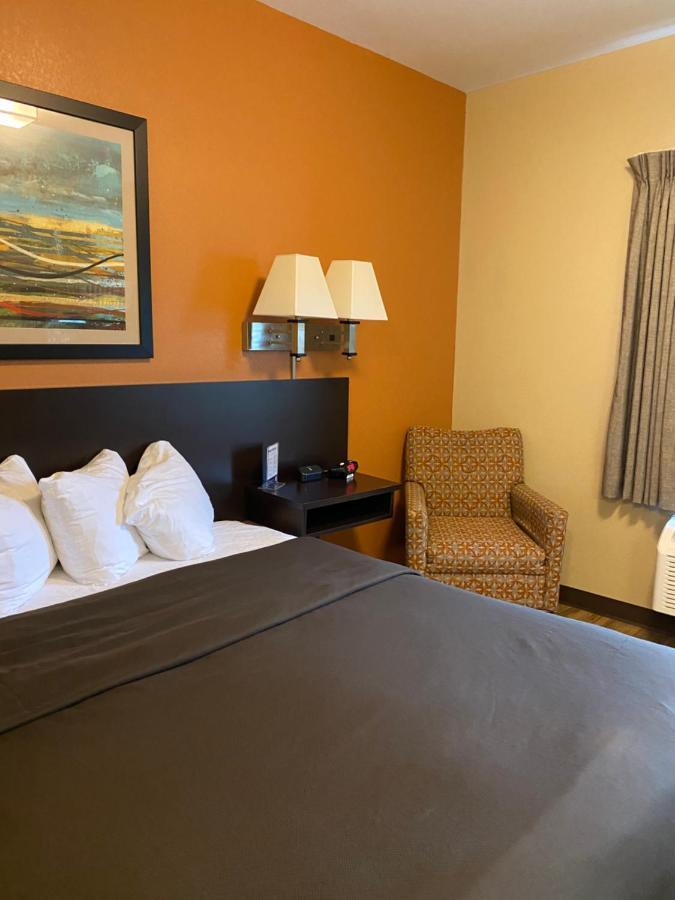 Suburban Washington, Pa Hotel 2*